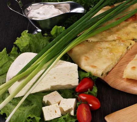 Осетинский пирог с сыром и зеленым луком